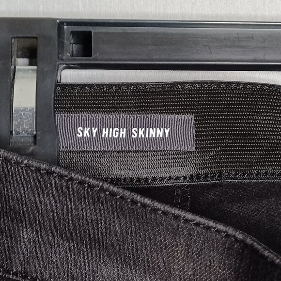 Torrid Jeans Women's Plus Size 24R Black Sky-High Skinny Denim Pants NWT - Picture 8 of 9